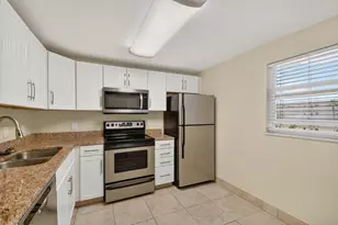 2615 NE 1st Ct, Boynton Beach, FL 33435 - Photo 6