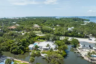 649 E Causeway Blvd, Vero Beach, FL 32963 - Photo 1