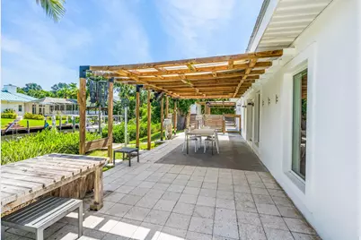 649 E Causeway Boulevard, Vero Beach, FL 32963 - Photo 26