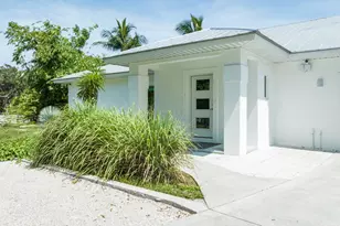 649 E Causeway Blvd, Vero Beach, FL 32963 - Photo 4