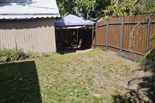 13431 SW 9th Pl, Davie, FL 33325 - Photo 8