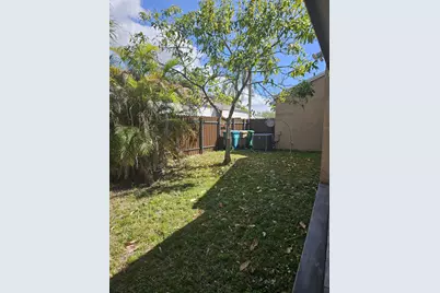 13431 SW 9th Place, Davie, FL 33325 - Photo 6