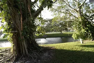 2427 24th Ln, Palm Beach Gardens, FL 33418 - Photo 4