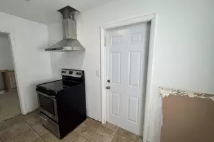 2110 Cortez Blvd, Fort Pierce, FL 34982 - Photo 8