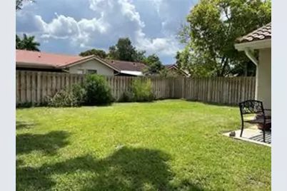 2793 NW 95th Avenue, Coral Springs, FL 33065 - Photo 18