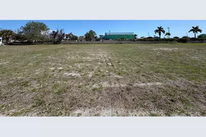 705 SE Tarpon Avenue, Stuart, FL 34994 - Photo 2