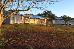 1221 Bacom Point Rd, Pahokee, FL 33476 - Photo 2