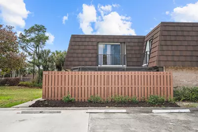 5805 SE Riverboat Drive #407, Stuart, FL 34997 - Photo 2