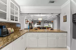 9119 Lime Tree Ln, Pembroke Pines, FL 33024 - Photo 10