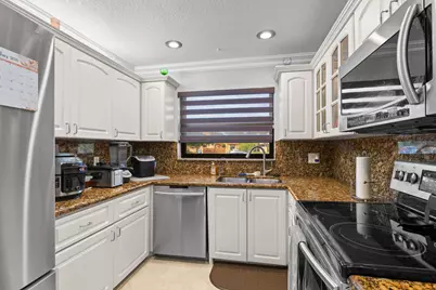 9119 Limetree Lane #169, Pembroke Pines, FL 33024 - Photo 6