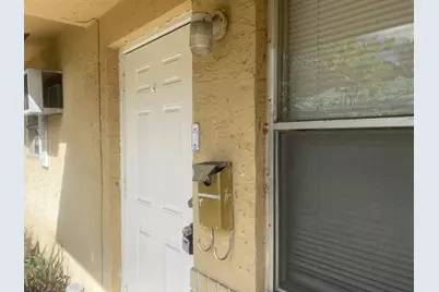 819 SW 9th Court, Pompano Beach, FL 33060 - Photo 10