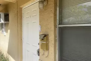 819 SW 9th Ct, Pompano Beach, FL 33060 - Photo 10