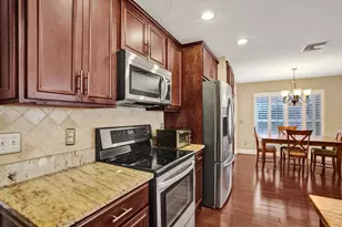 10425 Buena Ventura Dr, Boca Raton, FL 33498 - Photo 8
