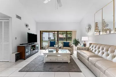 10 Via De Casas Sur #104, Boynton Beach, FL 33426 - Photo 1