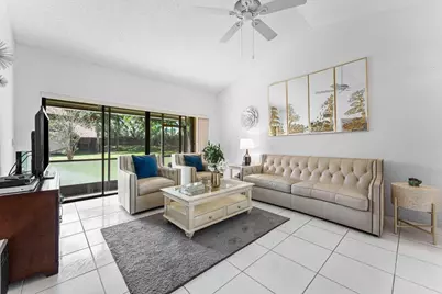 10 Via De Casas Sur #104, Boynton Beach, FL 33426 - Photo 4
