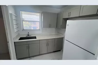 390 SW 27th Terrace, Fort Lauderdale, FL 33312 - Photo 6