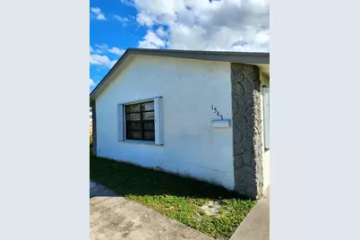 1565 W 36th Street, Riviera Beach, FL 33404 - Photo 2