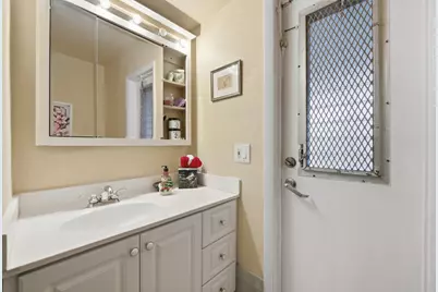 1811 NW 119th Avenue, Pembroke Pines, FL 33026 - Photo 24