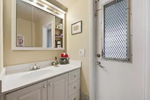 1811 NW 119th Ave, Pembroke Pines, FL 33026 - Photo 24