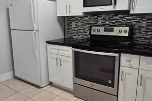 5117 Meadow Oaks Dr, Coconut Creek, FL 33073 - Photo 8