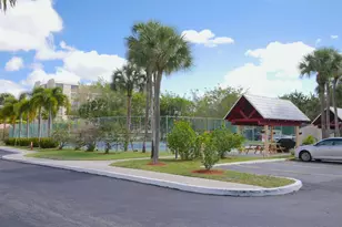 7100 Radice Ct, Lauderhill, FL 33319 - Photo 38