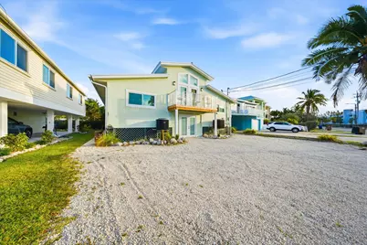 340 E Ocean Drive, Key Colony Beach, FL  - Photo 22