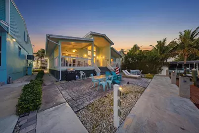 340 E Ocean Drive, Key Colony Beach, FL  - Photo 4