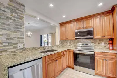 400 Club Circle, Boca Raton, FL 33487 - Photo 4