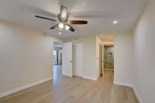 400 Club Cir, Boca Raton, FL 33487 - Photo 32