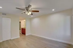 400 Club Cir, Boca Raton, FL 33487 - Photo 28