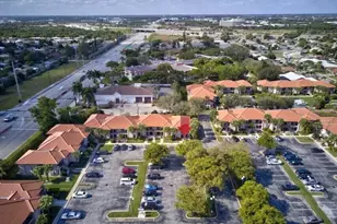 400 Club Cir, Boca Raton, FL 33487 - Photo 38