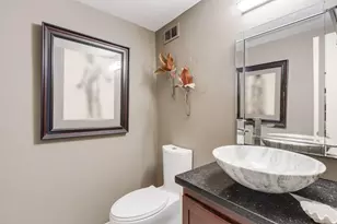 888 Intracoastal Dr, Fort Lauderdale, FL 33304 - Photo 16