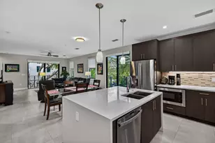 615 NE 22nd Dr, Wilton Manors, FL 33305 - Photo 26