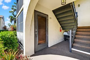 310 Knotty Pine Cir, Greenacres, FL 33463 - Photo 12