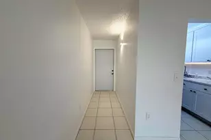 650 SW 2nd SW, Boca Raton, FL 33432 - Photo 4
