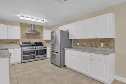 6113 Yucca Drive, Fort Pierce, FL 34982 - Photo 4