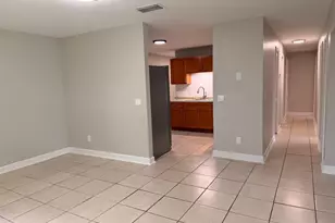 407 N 29th St, Fort Pierce, FL 34947 - Photo 4