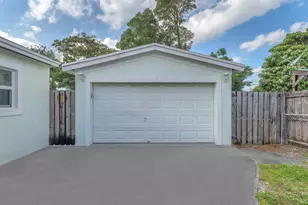 330 N 70th Terrace, Hollywood, FL 33024 - Photo 24