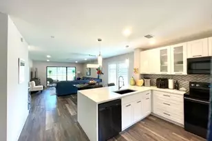 5 Stratford Dr E, Boynton Beach, FL 33436 - Photo 1