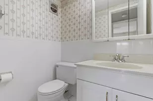 680 W Horizons, Boynton Beach, FL 33435 - Photo 20