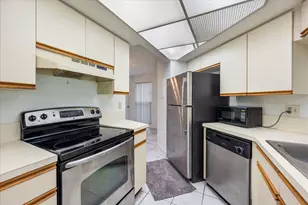 12692 Shoreline Dr, Wellington, FL 33414 - Photo 6