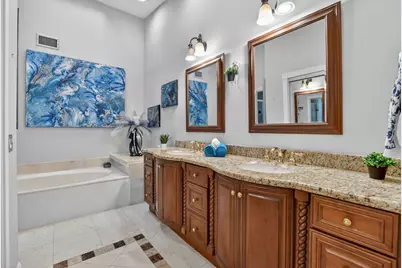 2683 Emerald Way N, Deerfield Beach, FL 33442 - Photo 12