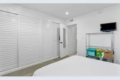 330 N Federal Highway, Deerfield Beach, FL 33441 - Photo 18