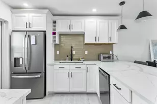 330 N Federal Hwy, Deerfield Beach, FL 33441 - Photo 2