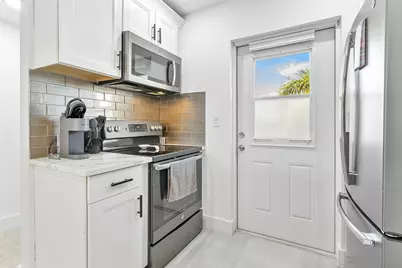 330 N Federal Highway, Deerfield Beach, FL 33441 - Photo 4