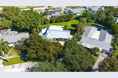 801 Fairhaven Drive, North Palm Beach, FL 33408 - Photo 4