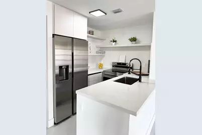 10033 Winding Lake Road #204, Sunrise, FL 33351 - Photo 8