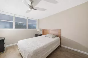 16850 S Glades Dr, North Miami Beach, FL 33162 - Photo 14