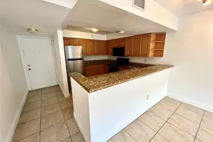 5221 Geneva Way, Doral, FL 33166 - Photo 4