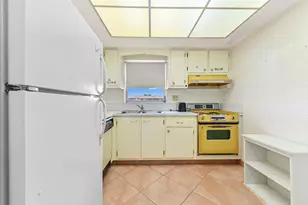 2915 Crosley Dr W, West Palm Beach, FL 33415 - Photo 12